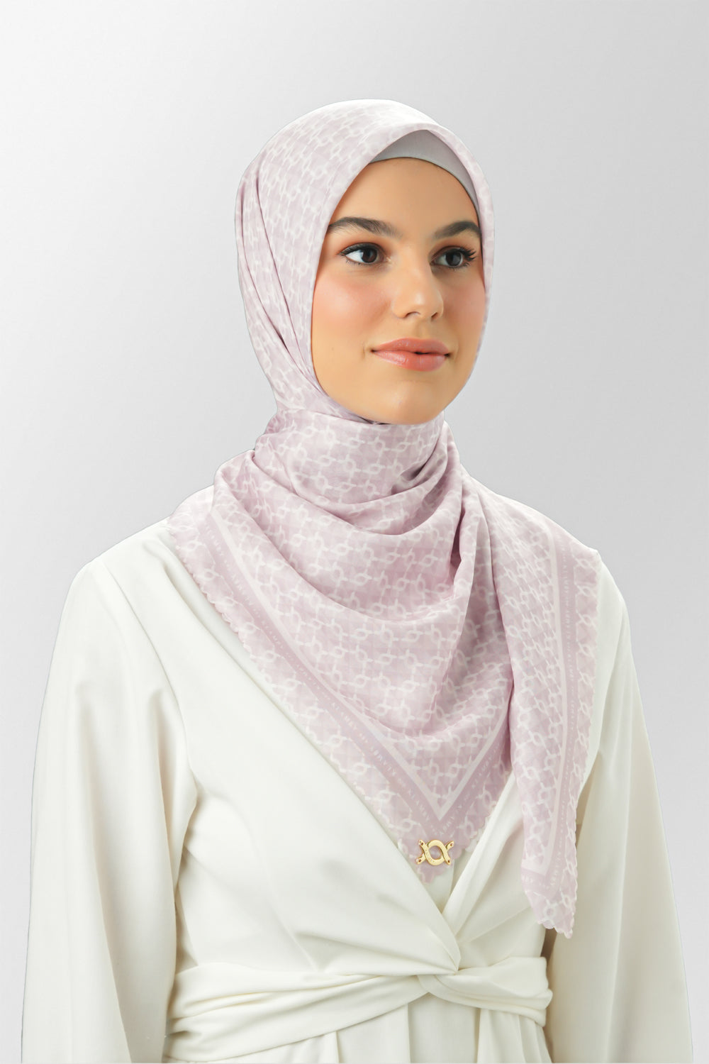 mini-monogram-scarf-29-pale-rose-wearing-klamby