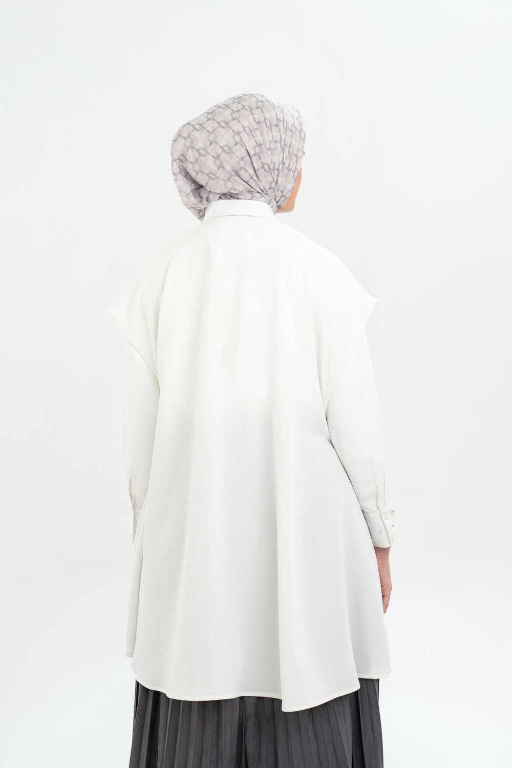 Shara Outer Vest White Pearl
