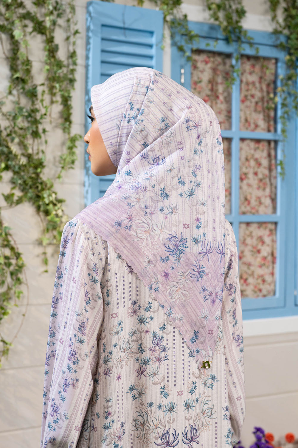 Kartavira Scarf Lasmika