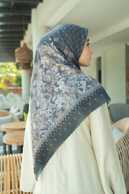 Cassia Scarf Syar'i Urban Truffle - Wearing Klamby