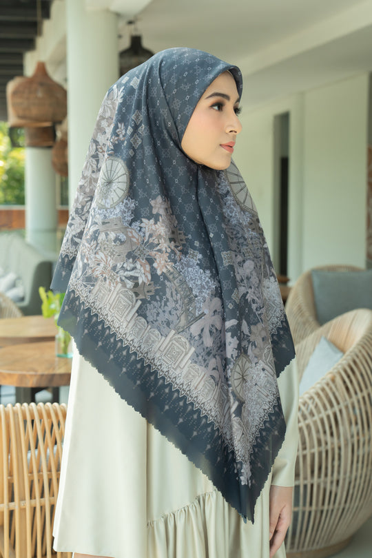 Cassia Scarf Syar'i Urban Truffle - Wearing Klamby