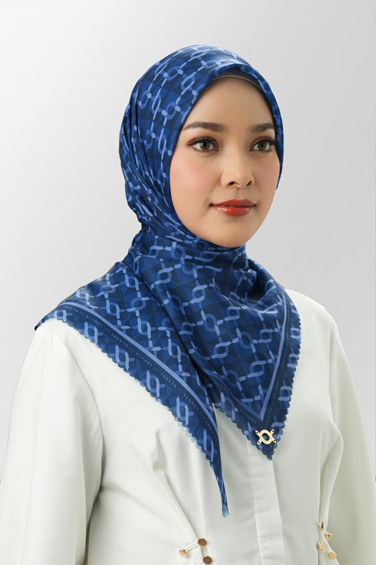 Medium Monogram Scarf 87 Twilight