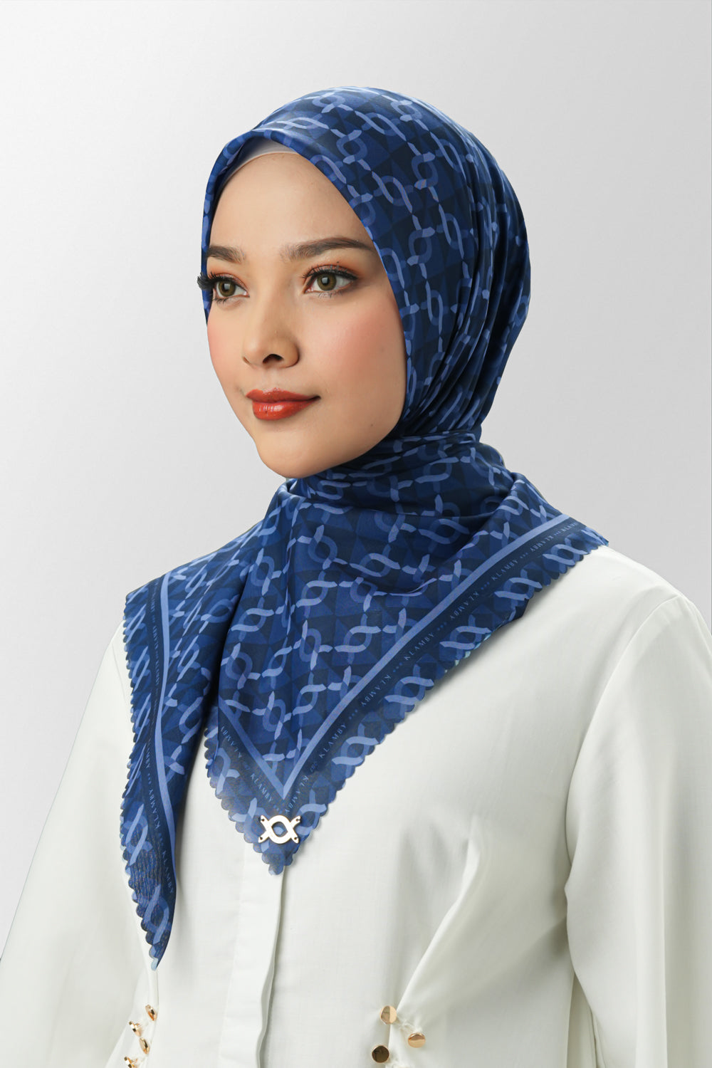 Medium Monogram Scarf 87 Twilight