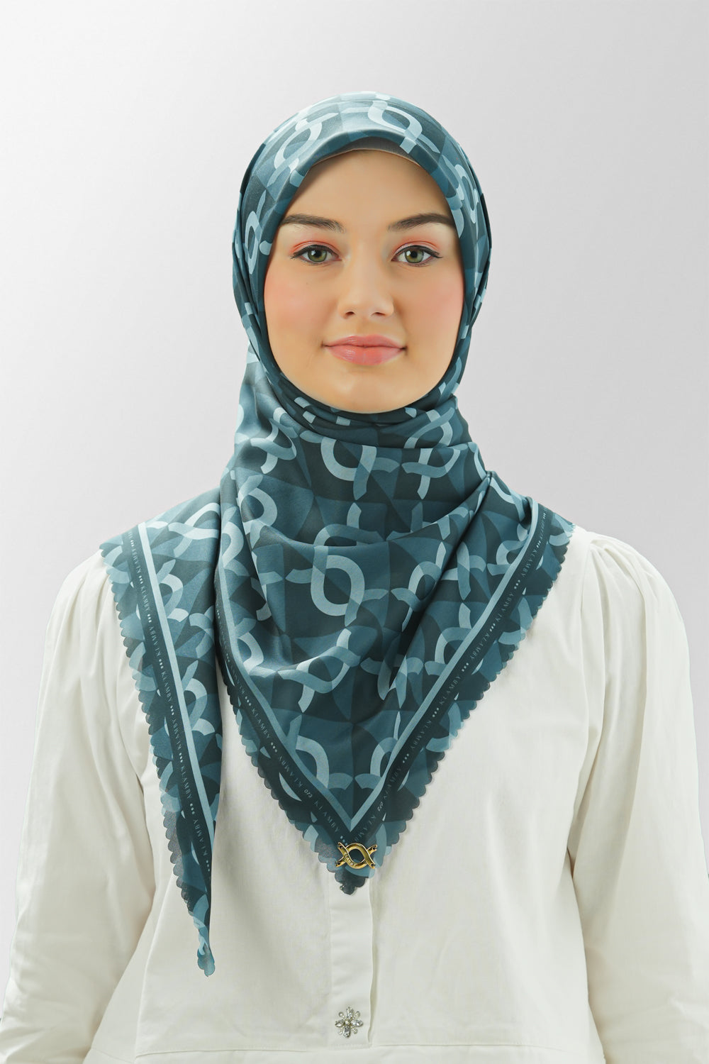 Grande Monogram Scarf 73 Willow