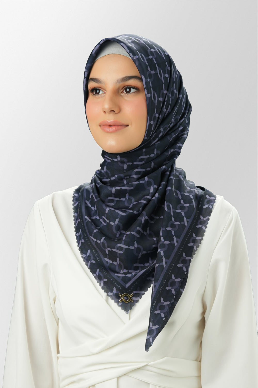 Medium Monogram Scarf 95 Raisin