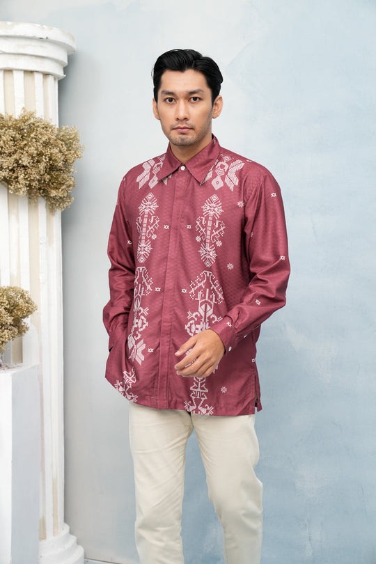 Lingga Long Shirt Men (Minor) Merah Biram - Wearing Klamby