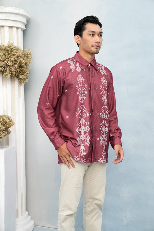 Lingga Long Shirt Men (Minor) Merah Biram - Wearing Klamby