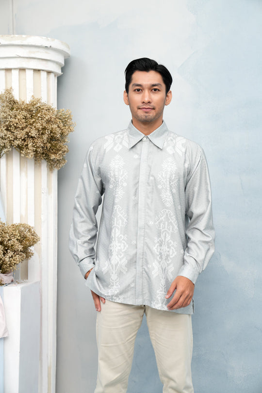 Lingga Long Shirt Men (Minor) Perak - Wearing Klamby