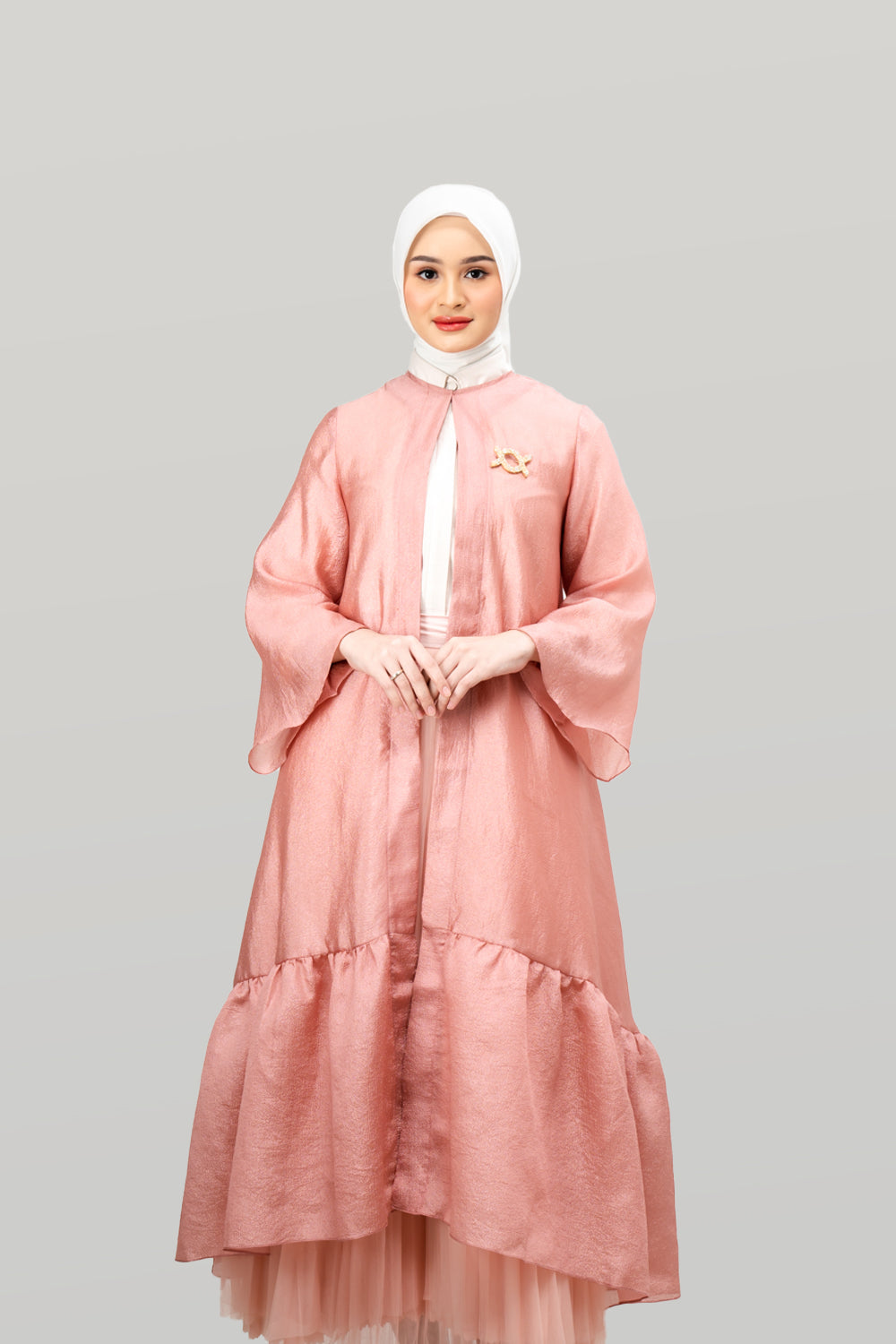 Aerish Abaya Outer (Minor) Apricot Blush - Wearing Klamby