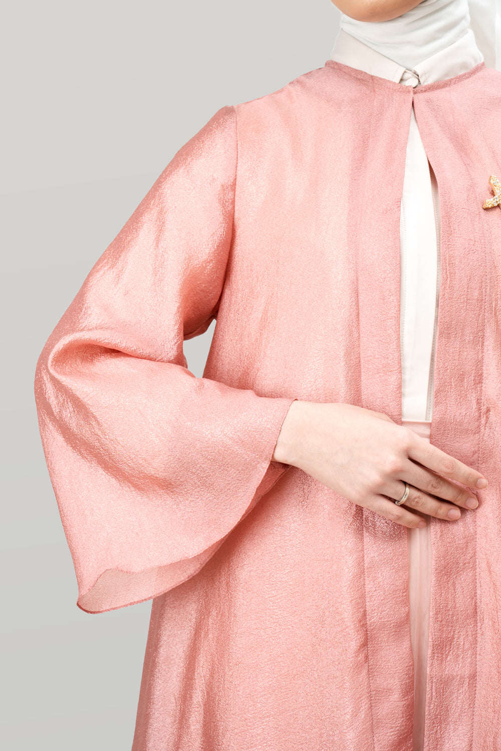 Aerish Abaya Outer (Minor) Apricot Blush - Wearing Klamby