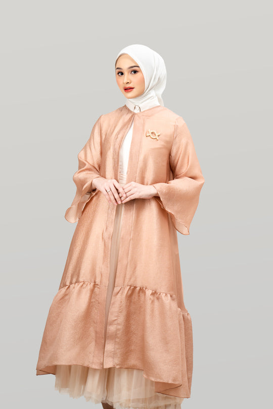 Aerish Abaya Outer Chesnut - Wearing Klamby