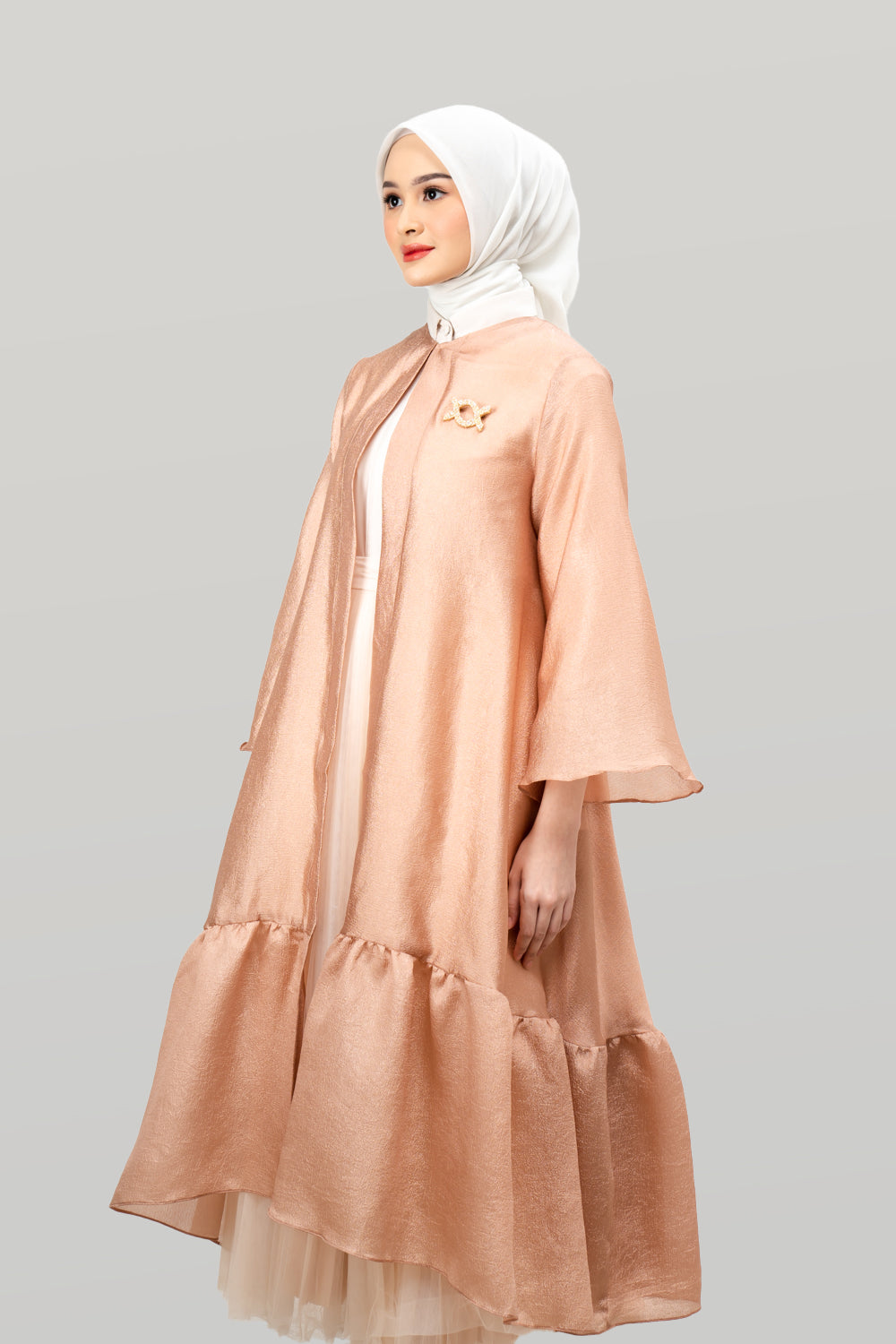 Aerish Abaya Outer Chesnut - Wearing Klamby