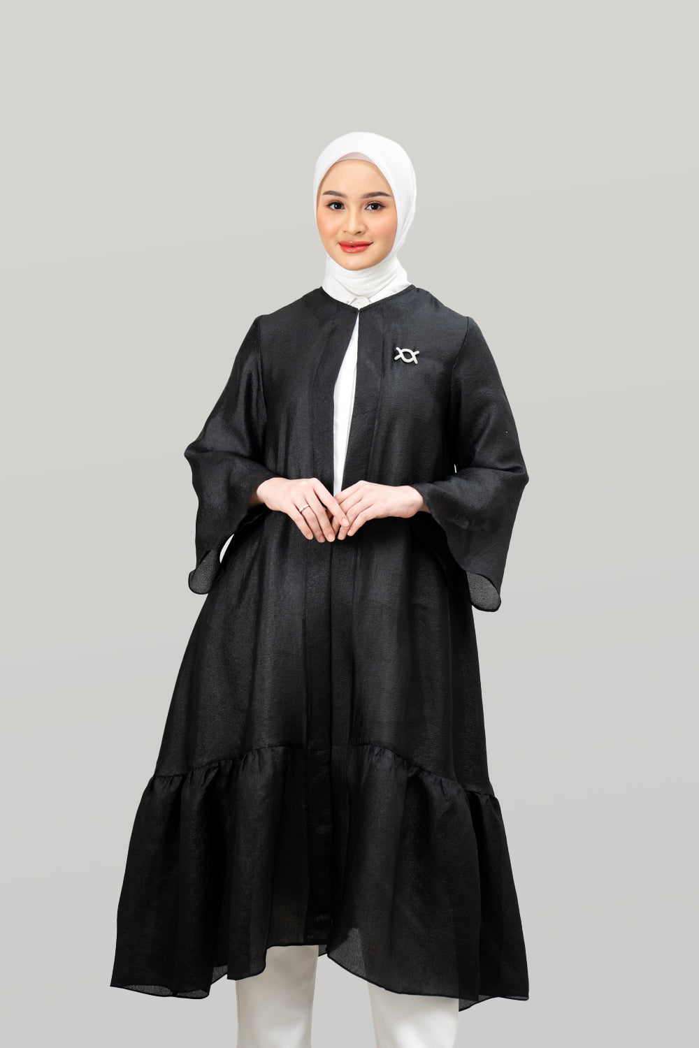 Aerish Abaya Outer Black - Wearing Klamby