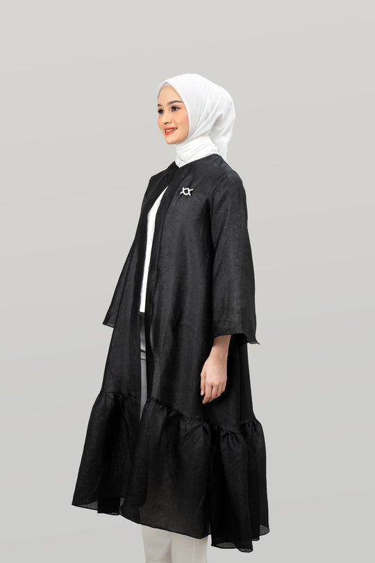 Aerish Abaya Outer Black - Wearing Klamby