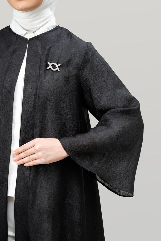 Aerish Abaya Outer Black - Wearing Klamby