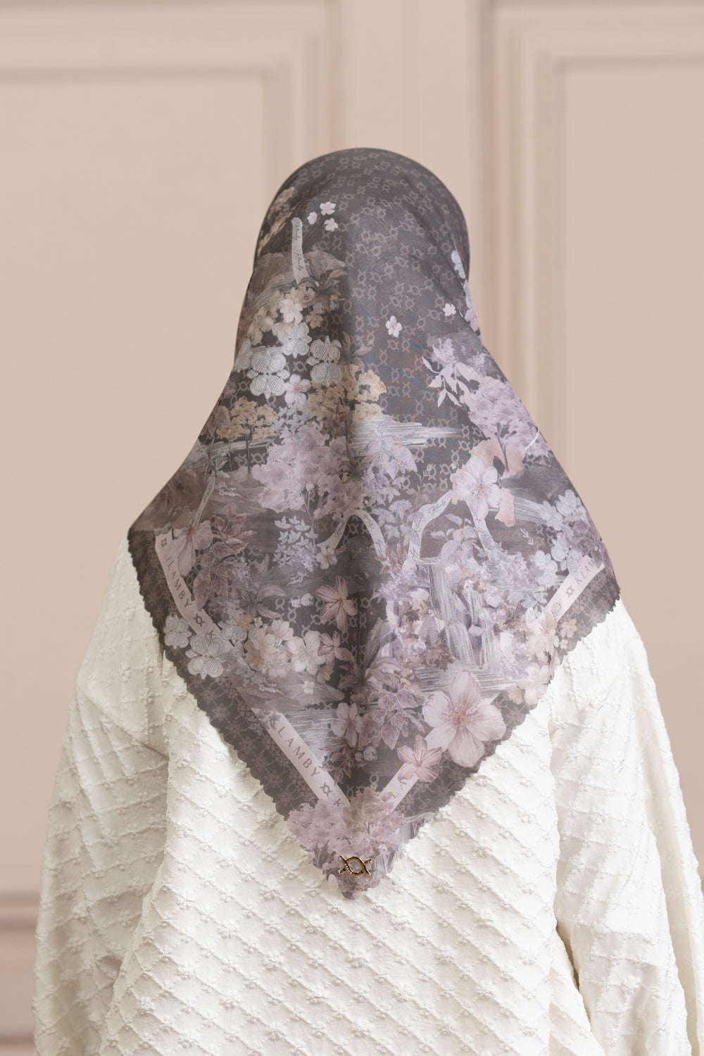 Astiri Scarf (Minor) Hot Cocoa