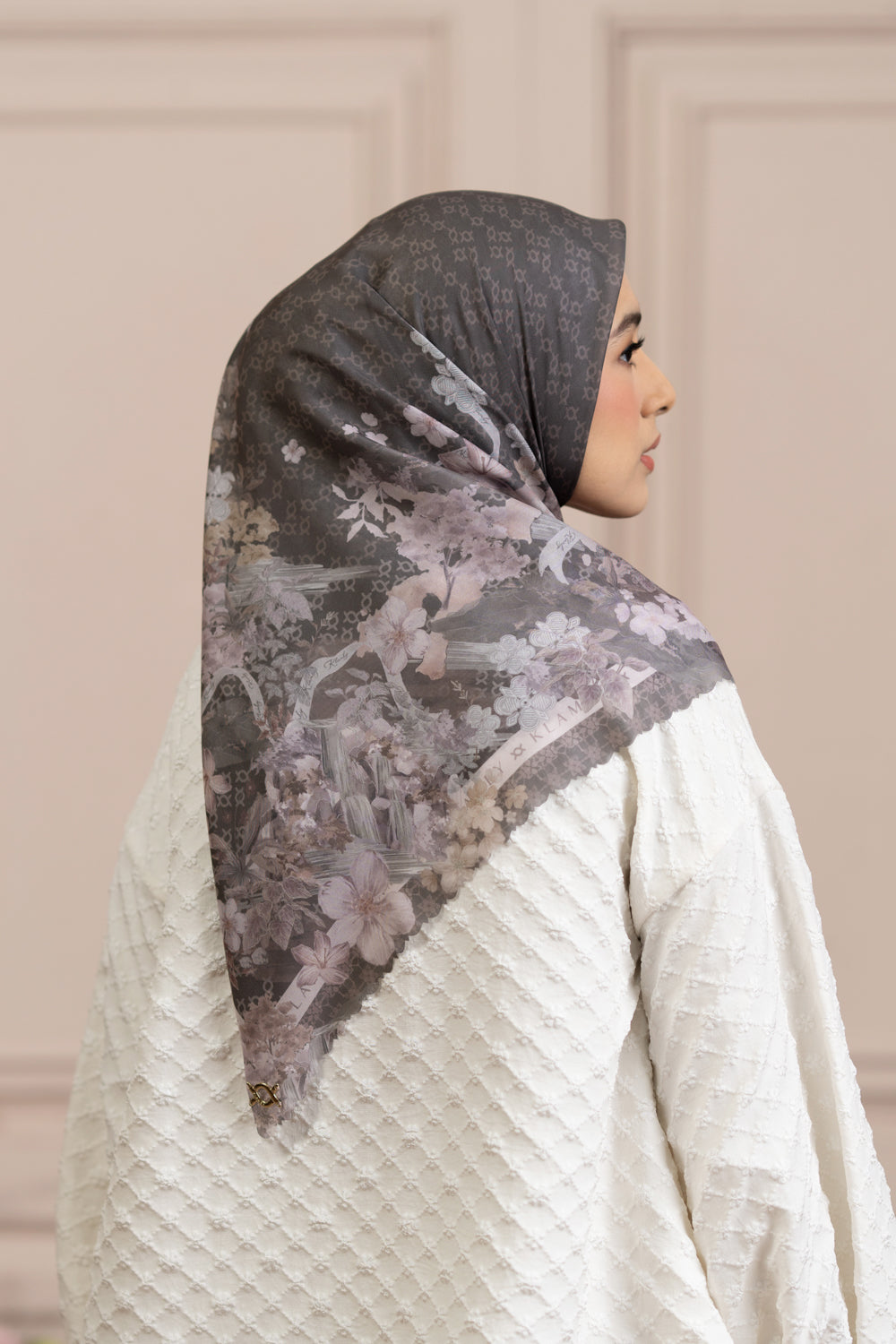 Astiri Scarf (Minor) Hot Cocoa