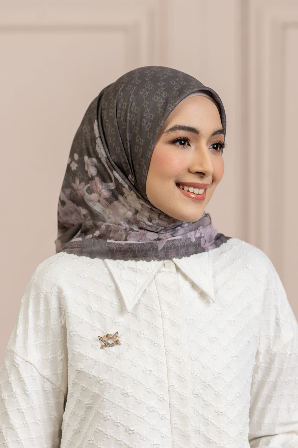 Astiri Scarf (Minor) Hot Cocoa