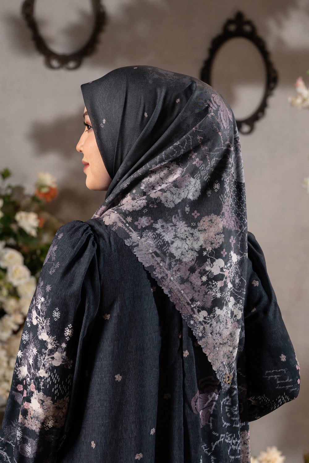 Luminara Scarf (Minor) Rona Rembulan