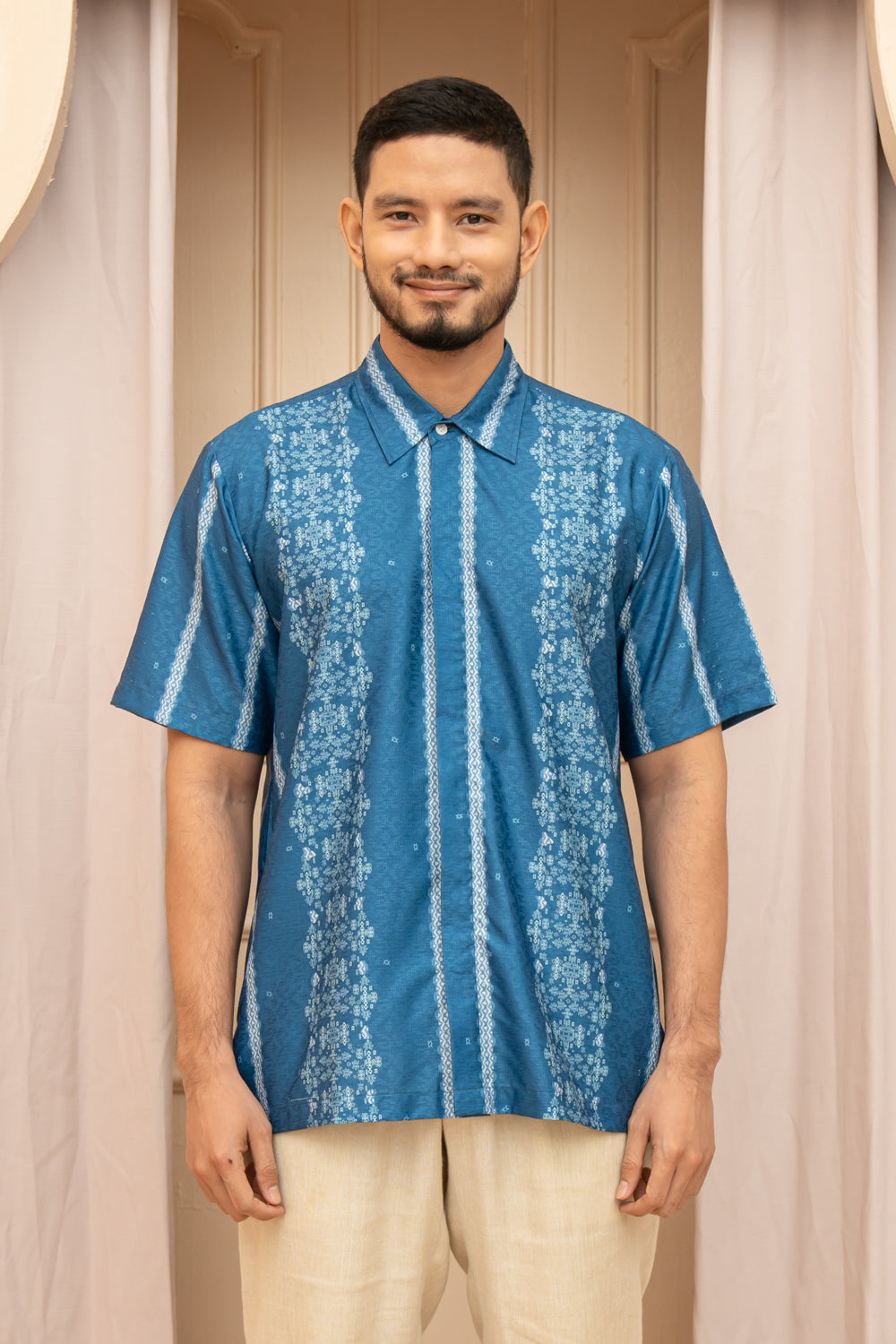 Halmahera Shirt Men (Minor) Aquifer - Wearing Klamby