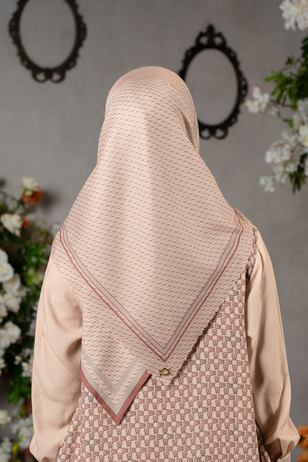 Romely Scarf Kuning Asoka