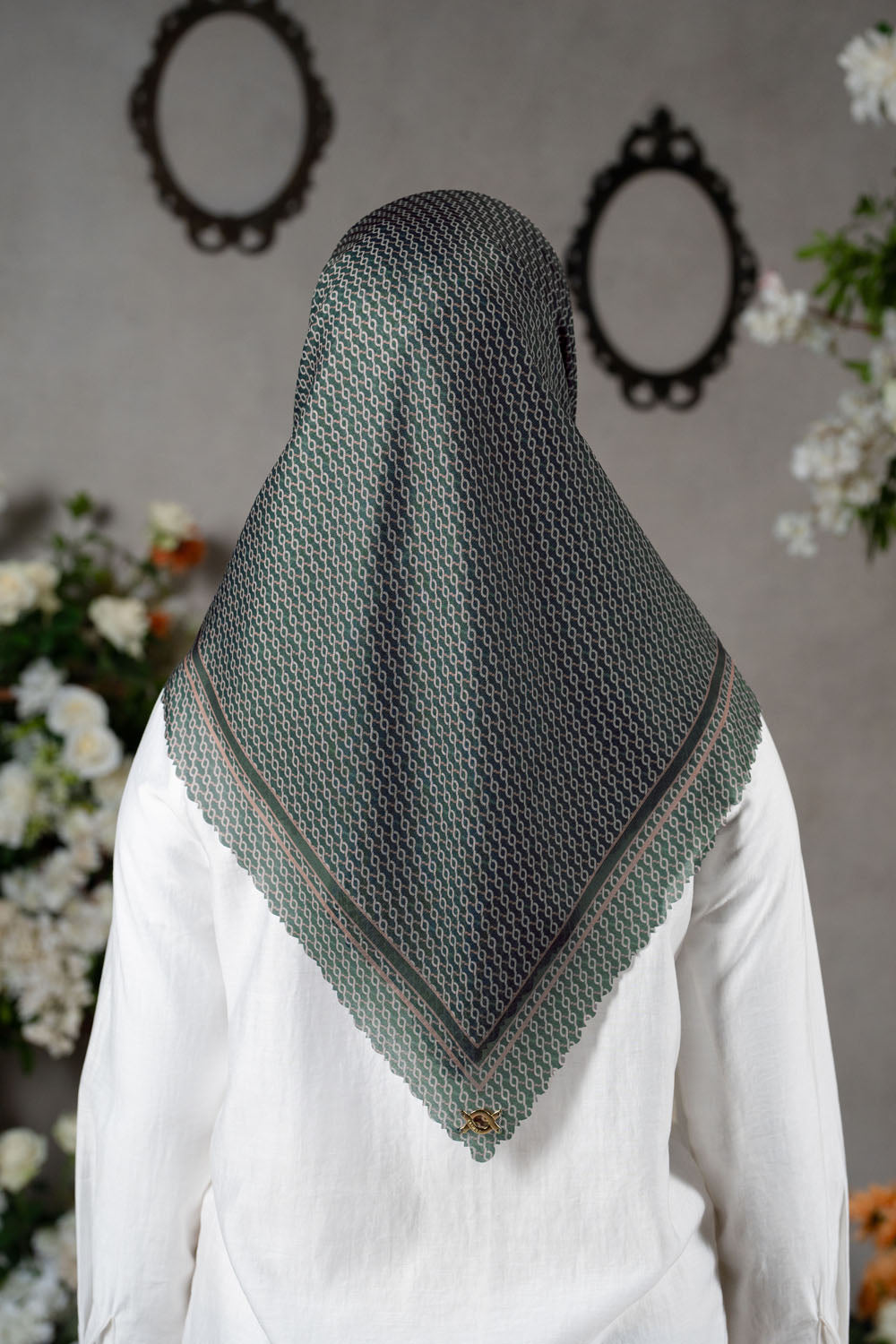 Romely Scarf Hijau Cemara