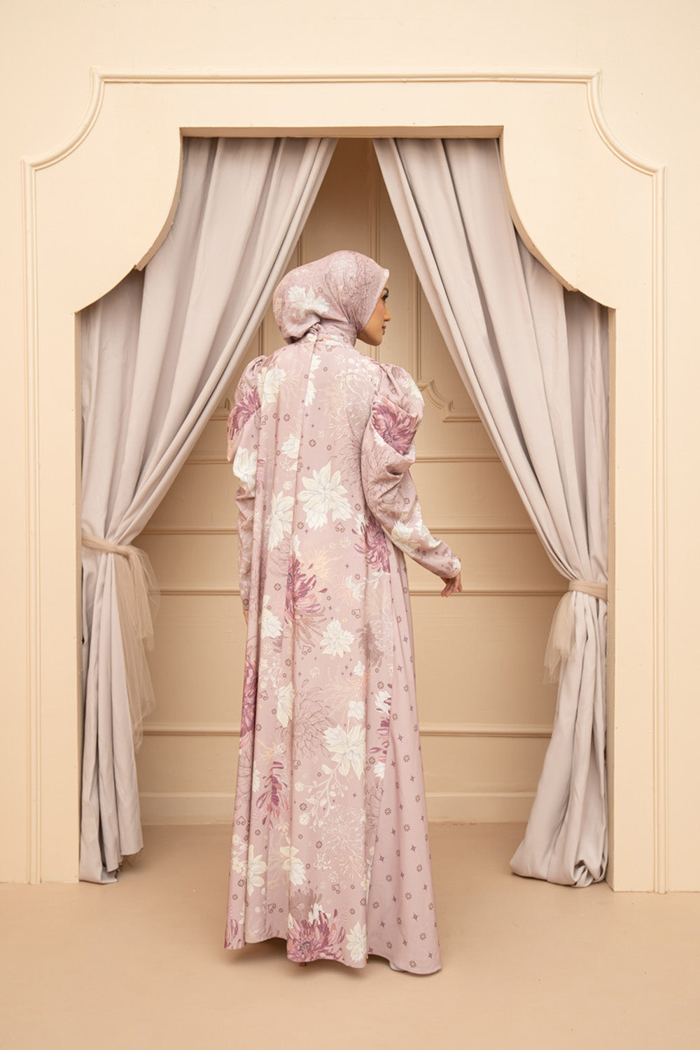 Dahayu Dress (Minor) - Galuh - Wearing Klamby