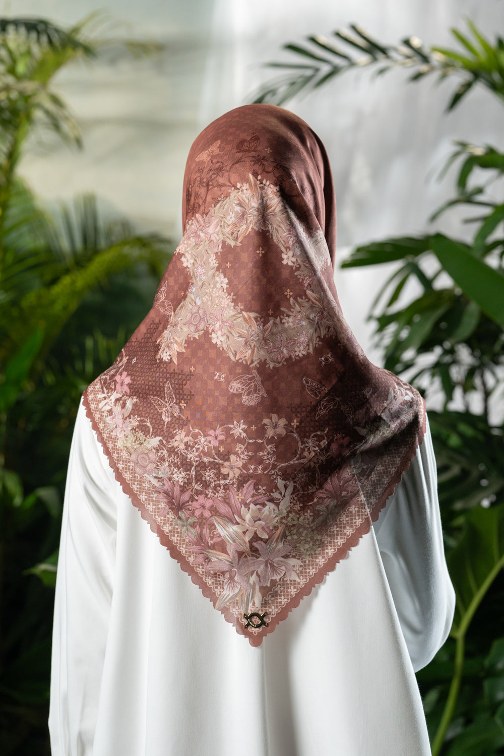 Seruni Scarf Jingga Bata