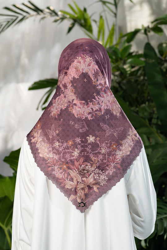 Seruni Scarf Mirah Delima