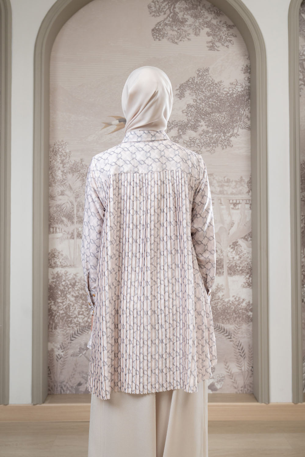 Monogram Pleated Shirt Moonshine