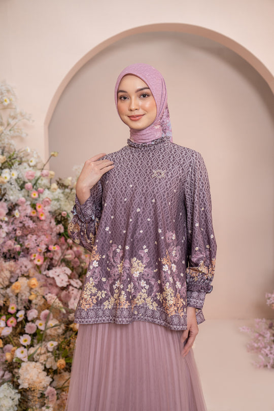 Rissa Blouse Set Deep Mulberry - Wearing Klamby