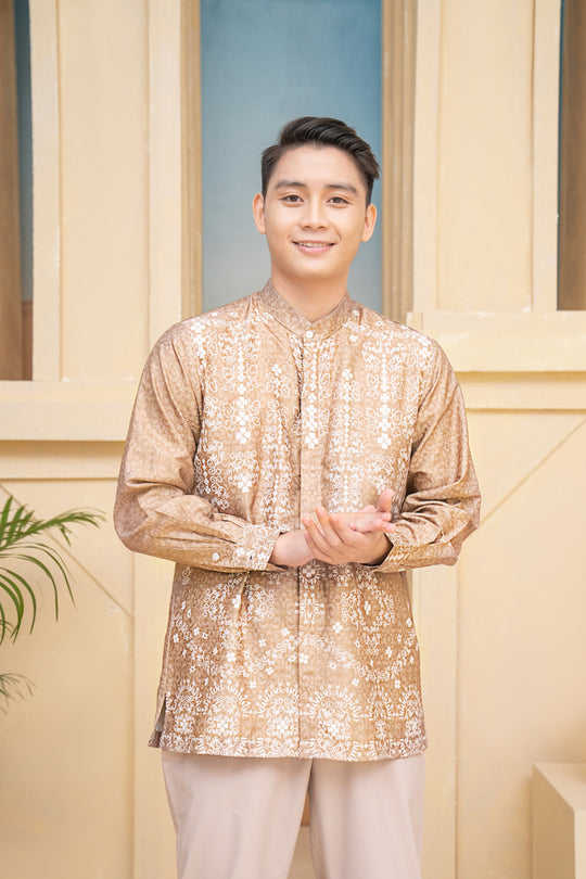 Malqaf Long Shirt Men Golden Delight - Wearing Klamby