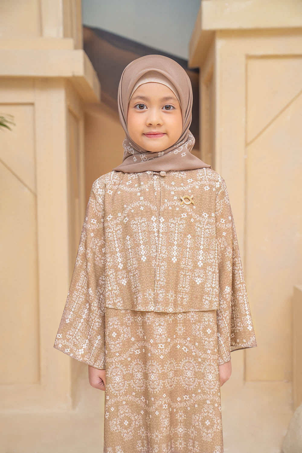 Malqaf Dress Girl Golden Delight - Wearing Klamby