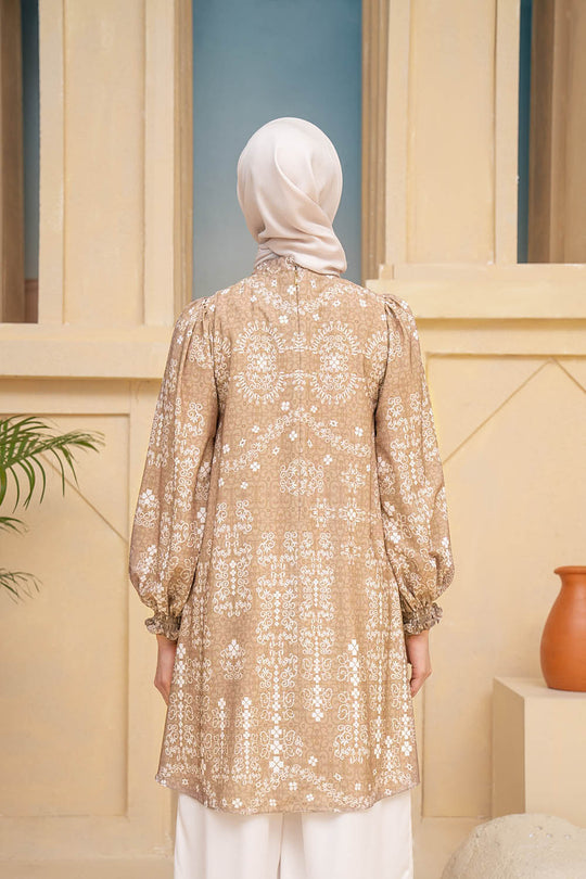 Malqaf Tunic (Minor) Golden Delight - Wearing Klamby