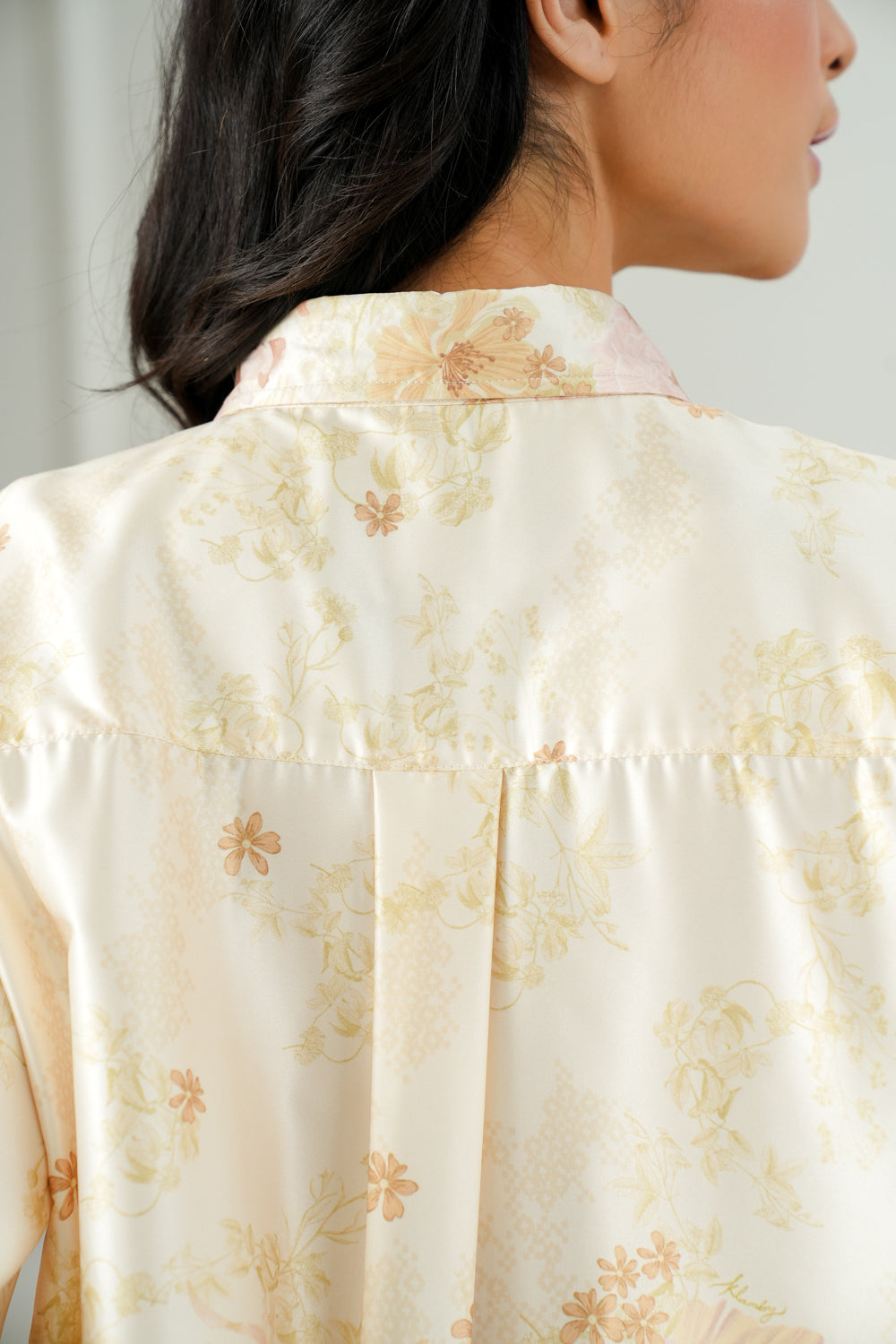 Anyelir Shirt Karavia