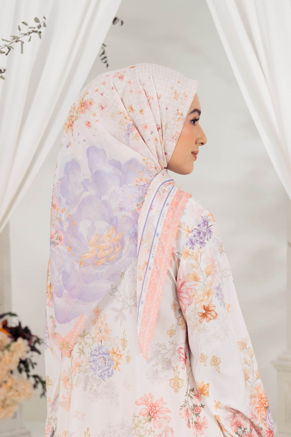 Anniversary Treats Sagara Scarf Centella