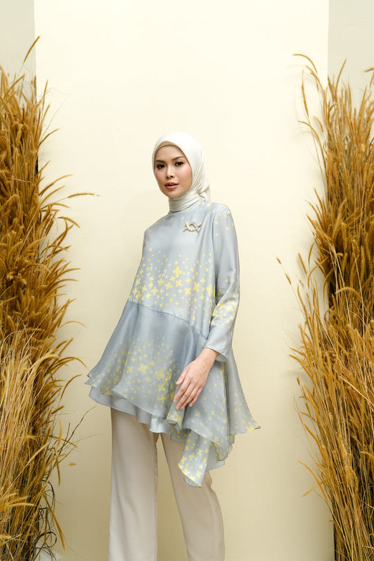 Andaya Tunic (Minor) Luna - Wearing Klamby