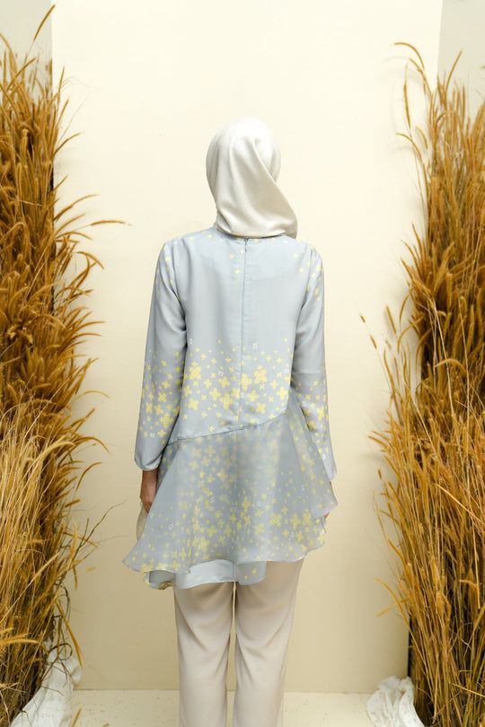 Andaya Tunic (Minor) Luna - Wearing Klamby