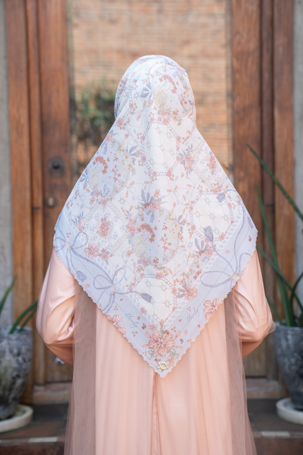 Jennia Scarf Syar'i Moonlit Grey - Wearing Klamby