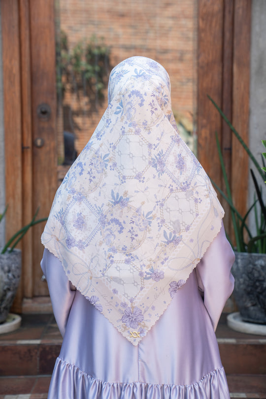 Jennia Scarf Syar'i Vanilla Silk - Wearing Klamby