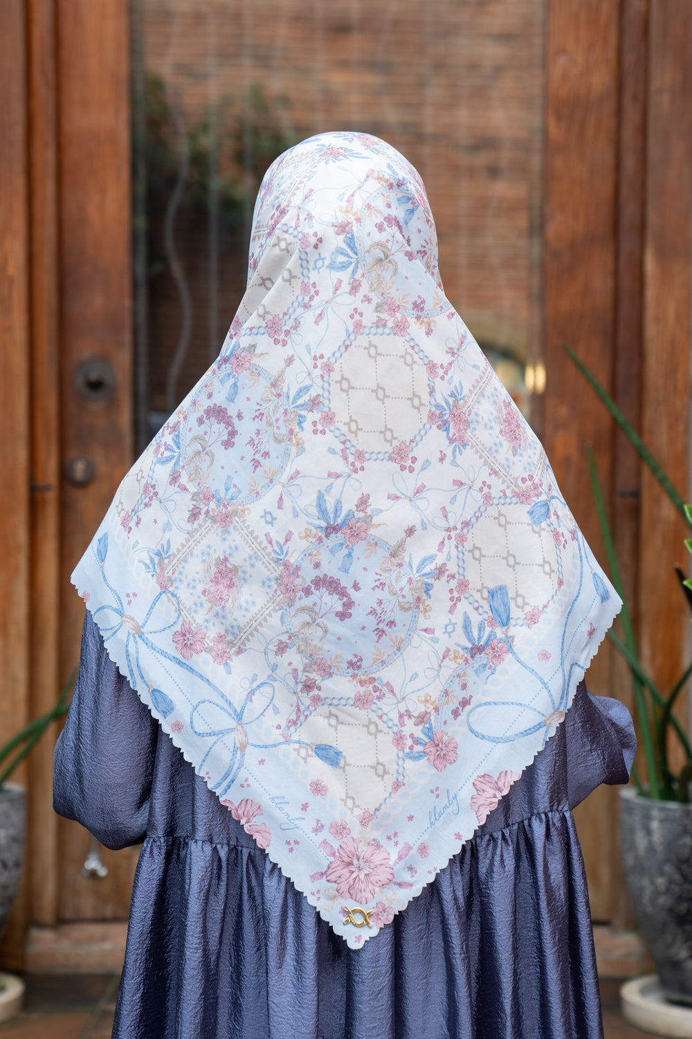 Jennia Scarf Syar'i Chrystal Breeze - Wearing Klamby