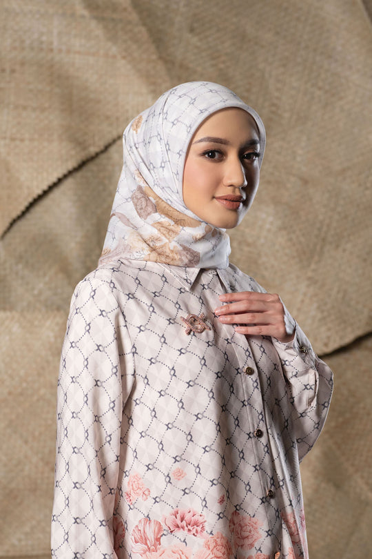 Rosette Scarf Frostbloom