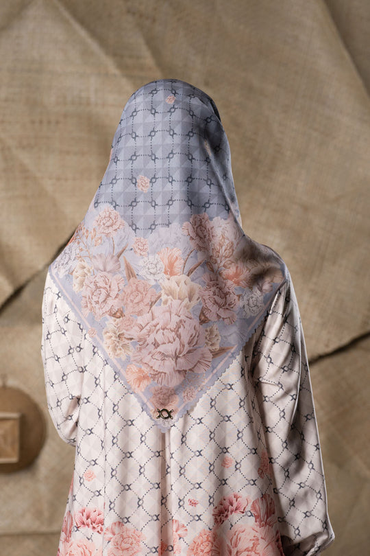 Rosette Scarf Grisaille