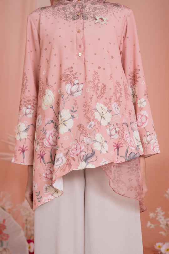 Dayana Blouse & Scarf Syar’i Set Pecan Peach - Wearing Klamby