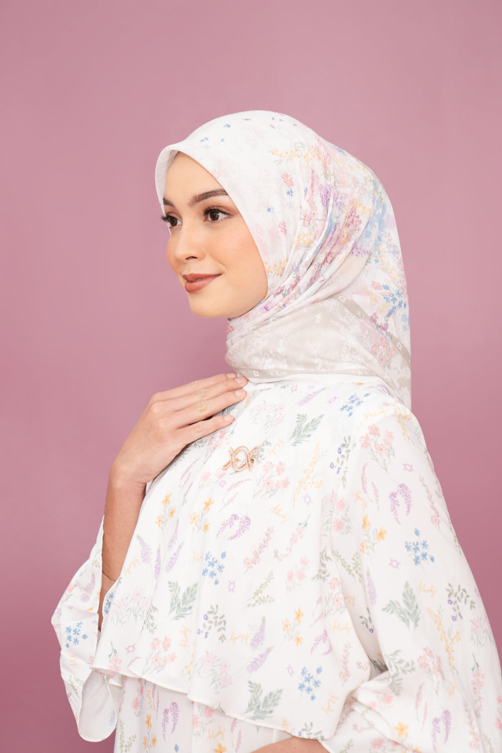 Gardenia Blouse & Scarf Set Garden Glow - Wearing Klamby