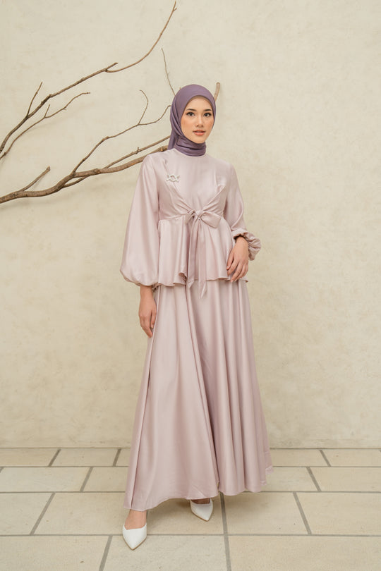 Lavinia Dress Rosewater - Wearing Klamby