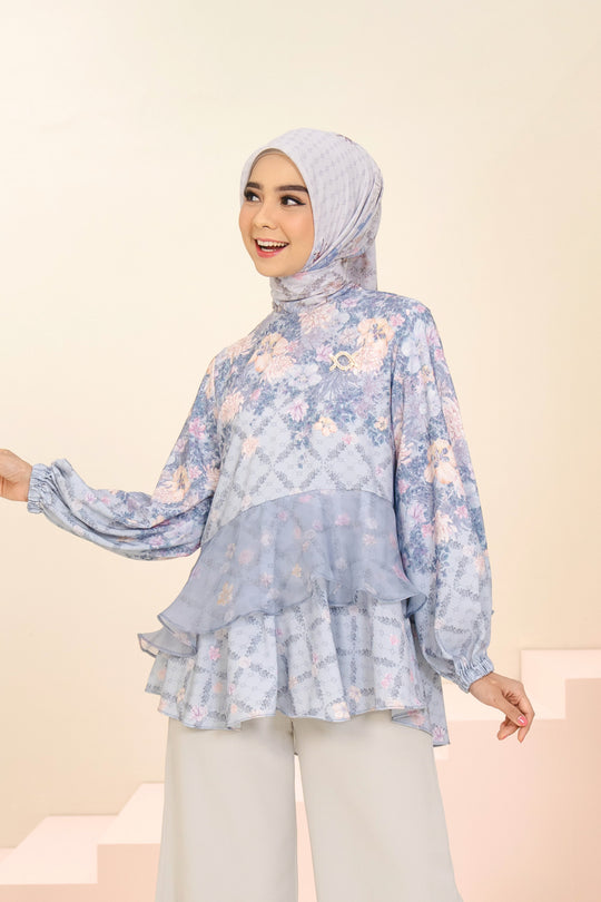 Ariana Blouse Misty Punch - Wearing Klamby