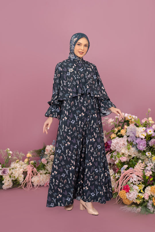 Gardenia Dress Dark Berry - Wearing Klamby