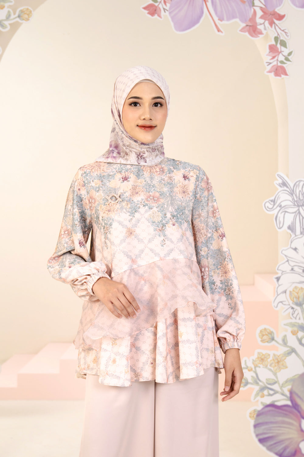 Ariana Blouse Aqua Lullaby - Wearing Klamby