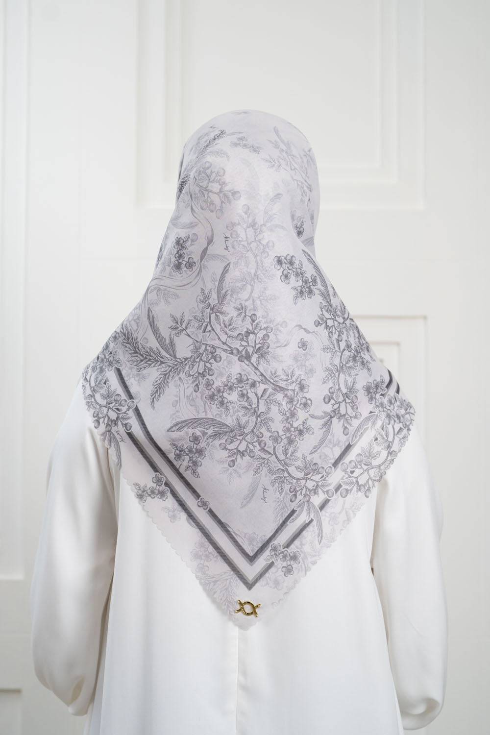 Ruby Scarf White Marble